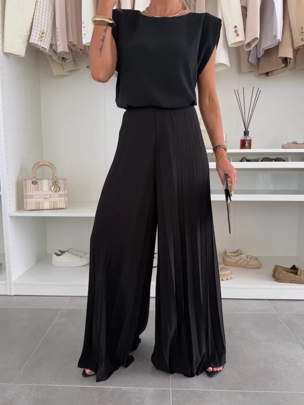 TOP AND PANTS SET